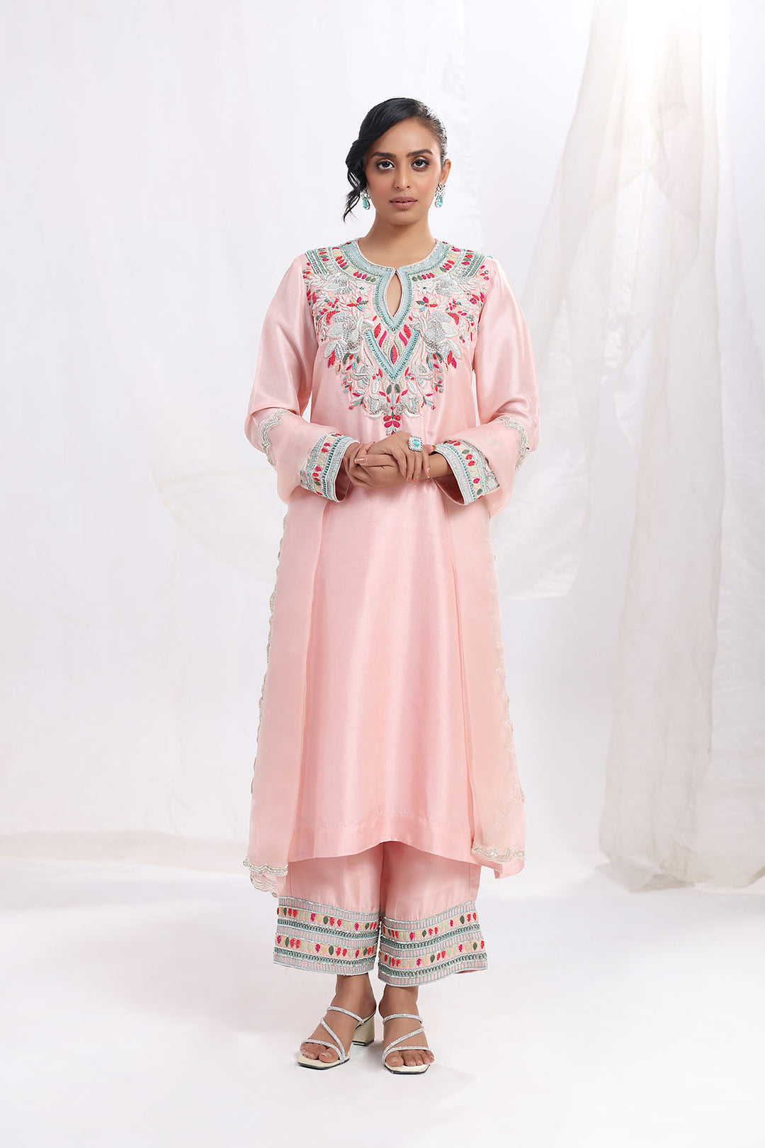 Rozy Noor
