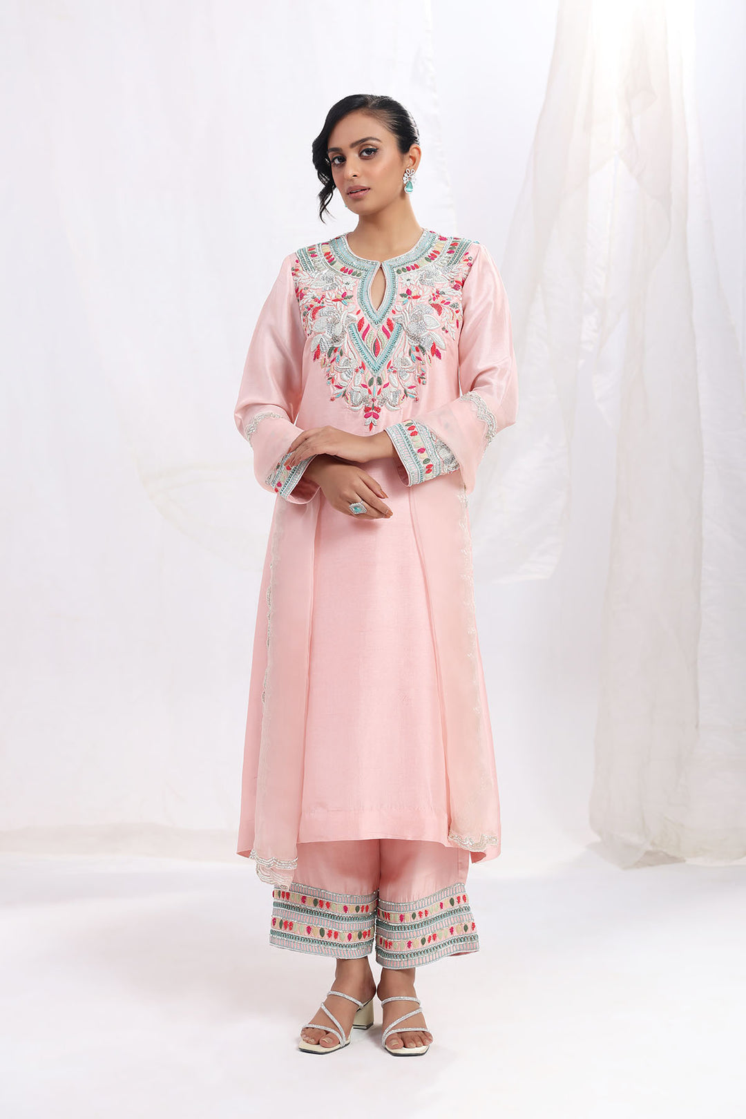Rozy Noor