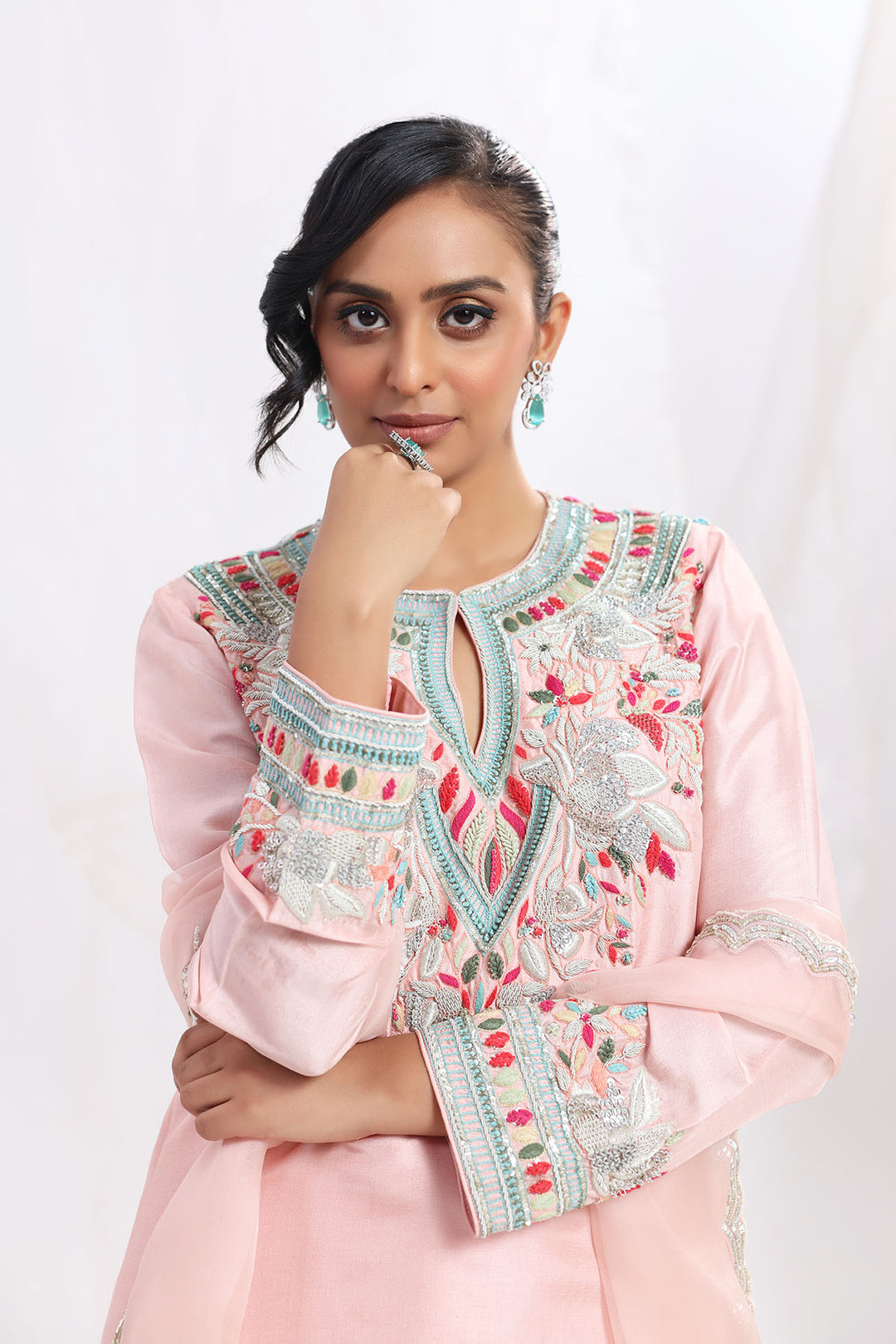 Rozy Noor