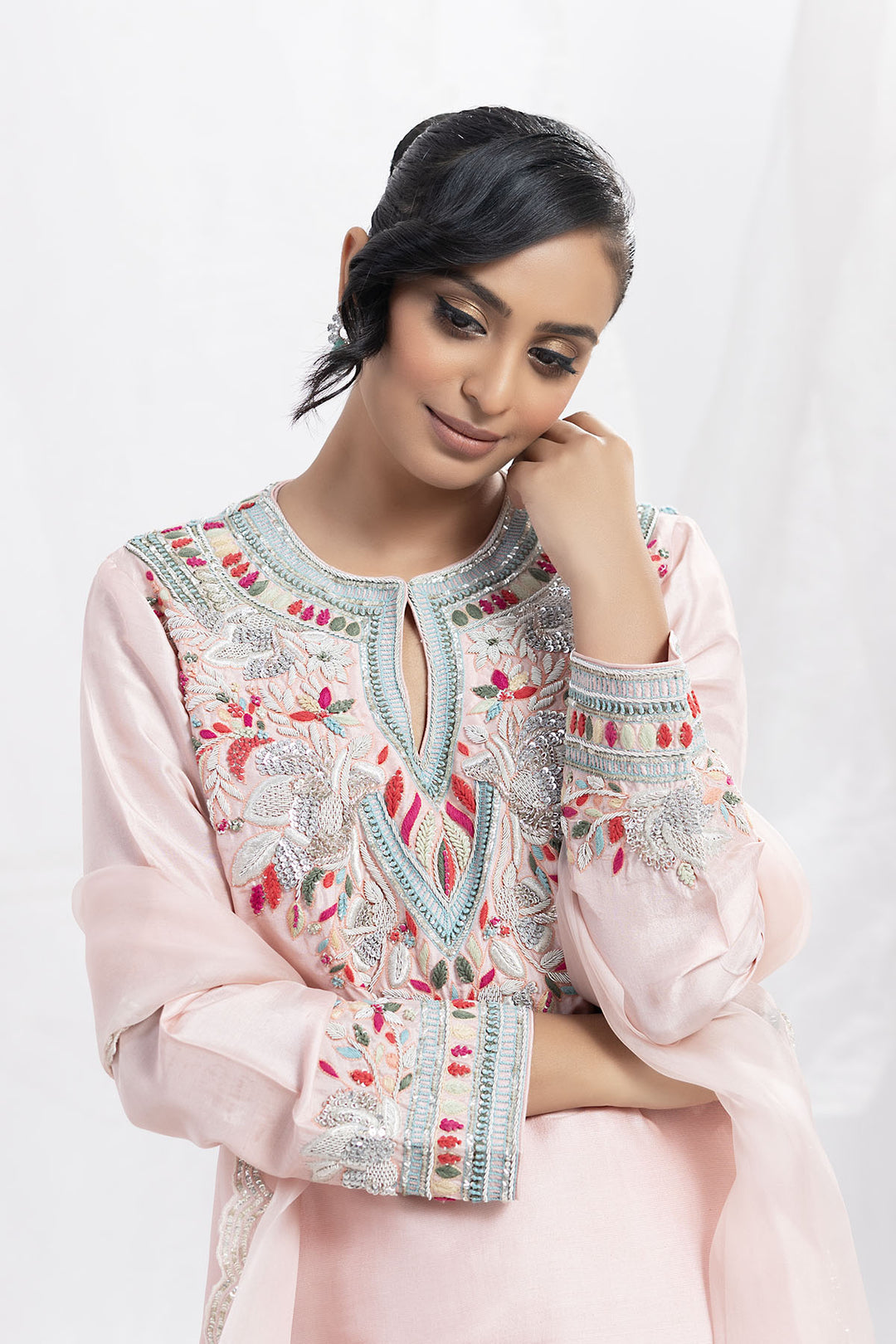 Rozy Noor