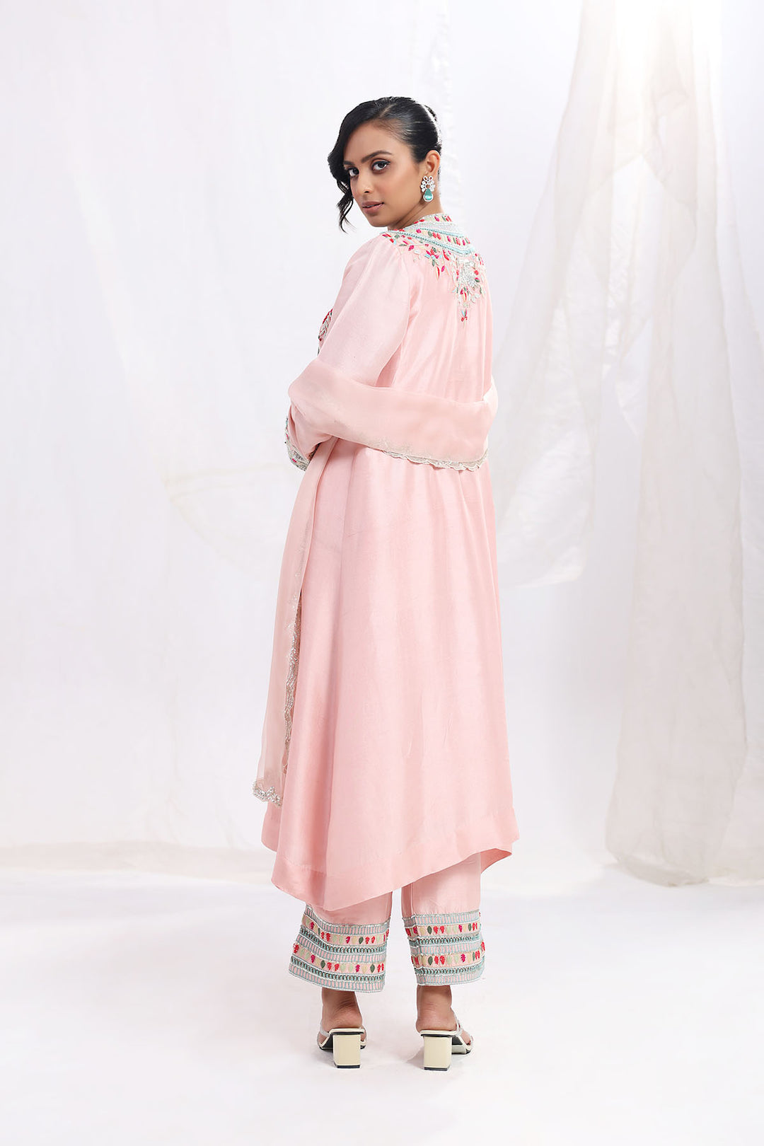 Rozy Noor